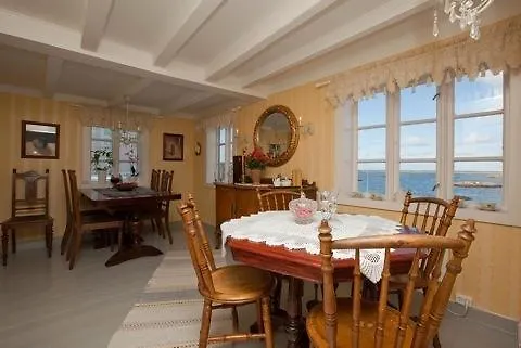 Pensión Kristina & Alma House