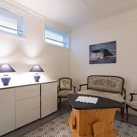 Kristina & Alma House بيت ضيافة أندينيس